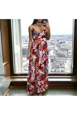 Longue Robe Avec Sublime Motif Fleuris Rouge Bretelles Amovible -Féminité Couture longue robe avec sublime motif fleuris rouge bretelles amovible 2