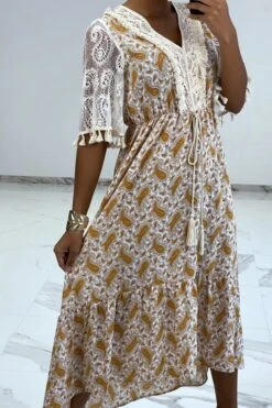 Longue Robe Beige Avec Dentelle Et Motif -Féminité Couture longue robe beige avec dentelle et motif 4