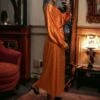 Longue Robe Cache Coeur Orange Matière Brillante à Motif -Féminité Couture longue robe cache coeur orange matiere brillante a motif