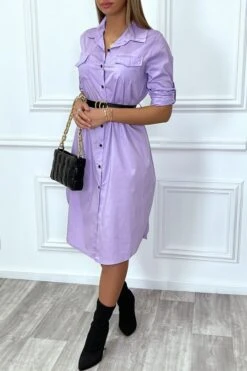 Devant -Féminité Couture longue robe chemise lila avec poches ceinture et fente 1