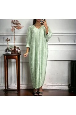 Longue Robe Col V Vert D'eau Avec Motif