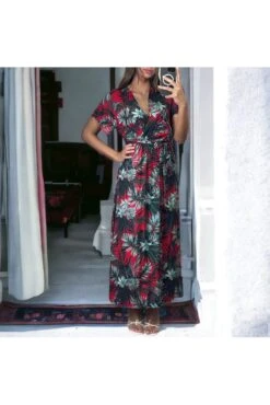 Longue Robe Croisé Rouge Et Vert Motif Feuilles -Féminité Couture longue robe croise rouge et vert motif feuilles 1