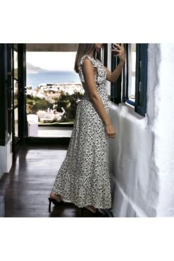 Longue Robe Liberty Blanche Froncé à La Taille -Féminité Couture longue robe liberty blanche fronce a la taille 2