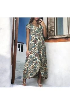 Longue Robe Motif Fleuri Beige Et Vert Avec Fronce à La Taille