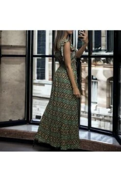 Longue Robe Motif Verte Croisé Et Froncé à La Taille