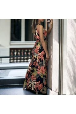 Longue Robe Noir Motif Fleuris Avec Ceinture