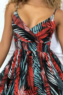 Longue Robe Noire Croisé Au Buste Avec Bretelles Amovible Motif Feuille Rouge Et Verte -Féminité Couture longue robe noire croise au buste avec bretelles amovible motif feuille rouge et verte 7