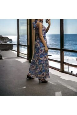 Longue Robe Plissé Bleu Avec Ceinture Sublime Motif Imprimé -Féminité Couture longue robe plisse bleu avec ceinture sublime motif imprime 2