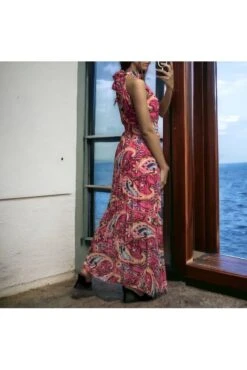 Longue Robe Plissé Fuchsia Avec Ceinture Sublime Motif Imprimé -Féminité Couture longue robe plisse fuchsia avec ceinture sublime motif imprime 2