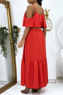 Longue Robe Rouge évasé à Volant Avec Bretelles -Féminité Couture longue robe rouge evase a volant avec bretelles 2