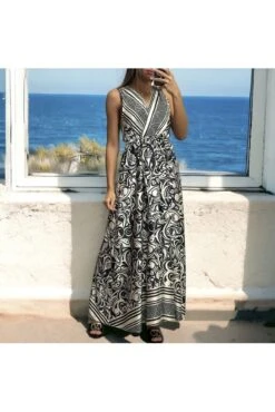 Devant 47 Longue Robe Satiné Noir Et Blanc Croisé Au Buste