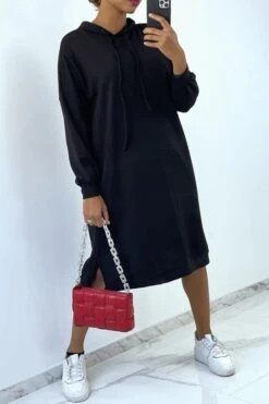 Devant 43 Longue Robe Sweat Over Size En Noire Avec Capuche