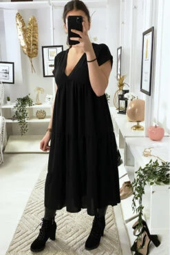 Longue Robe Tunique Col V à Volant En Noir -Féminité Couture longue robe tunique col v a volant en noir 5