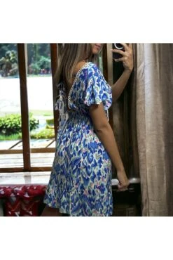 Robe à Motif Bleu Froncé à La Taille -Féminité Couture robe a motif bleu fronce a la taille 2