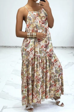 Robe Beige Longue Et Fluide à Imprimés Colorés Et Fines Bretelles -Féminité Couture robe beige longue et fluide a imprimes colores et fines bretelles 7