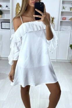 Robe Blanche à Volant Avec épaules Denudées