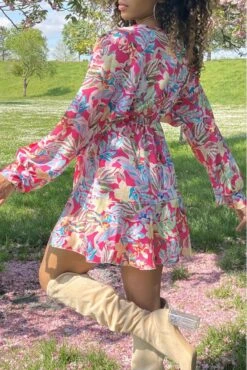 Robe Fleurie Fushia à Volants Cache Coeur -Féminité Couture robe cache coeur lilas en matiere cotele 1 1