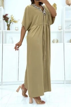 Robe Camel Satinée à Cordon Réglable Et Col V à Sequin -Féminité Couture robe camel satinee a cordon reglable et col v a sequin 1