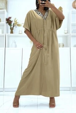 Robe Camel Satinée à Cordon Réglable Et Col V à Sequin -Féminité Couture robe camel satinee a cordon reglable et col v a sequin 2