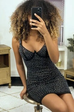 Robe De Soirée Noir Ornée De Strass -Féminité Couture robe de soiree noir ornee de strass 7