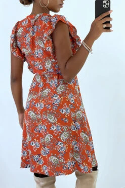 Robe Fluide Orange Volantée à Boutons Et Imprimé Floral -Féminité Couture robe fluide orange volantee a boutons et imprime floral 3