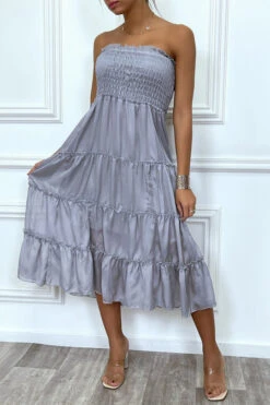 Robe Longue Grise Avec Voile Transparent