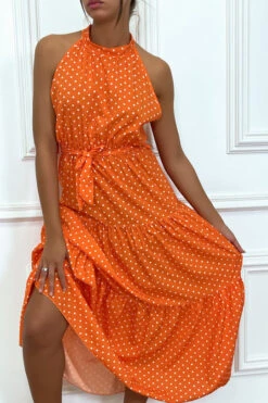 Robe Longue Orange Volante à Petit Pois Blanc Avec Ceinture -Féminité Couture robe longue orange volante a petit pois blanc avec ceinture 2