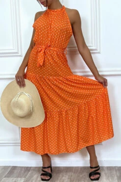 Robe Longue Orange Volante à Petit Pois Blanc Avec Ceinture -Féminité Couture robe longue orange volante a petit pois blanc avec ceinture 3