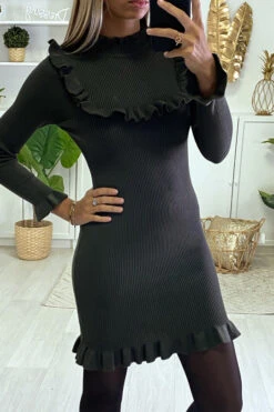 Devant -Féminité Couture robe moulante kaki cotele a froufrou 1