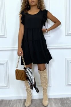 Robe Noire Froncée à Volant Et Coupe évasée -Féminité Couture robe noire froncee a volant et coupe evasee 2