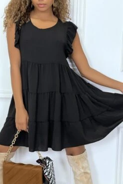 Robe Noire Froncée à Volant Et Coupe évasée