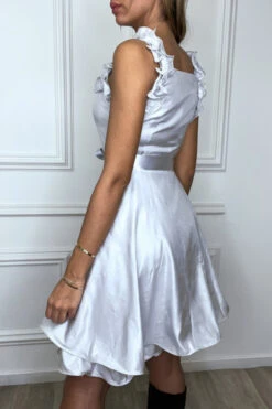 Robe Patineuse Grise Satinée évasée à Froufrou -Féminité Couture robe patineuse grise satinee evasee a froufrou 2