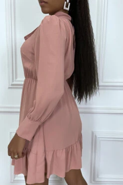 Robe Patineuse Rose à Volant Et Noeud Au Cou -Féminité Couture robe patineuse rose a volant et noeud au cou 2