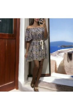 Sublime Robe Motif Fleuris Noir Col Bateau -Féminité Couture sublime robe motif fleuris noir col bateau 2